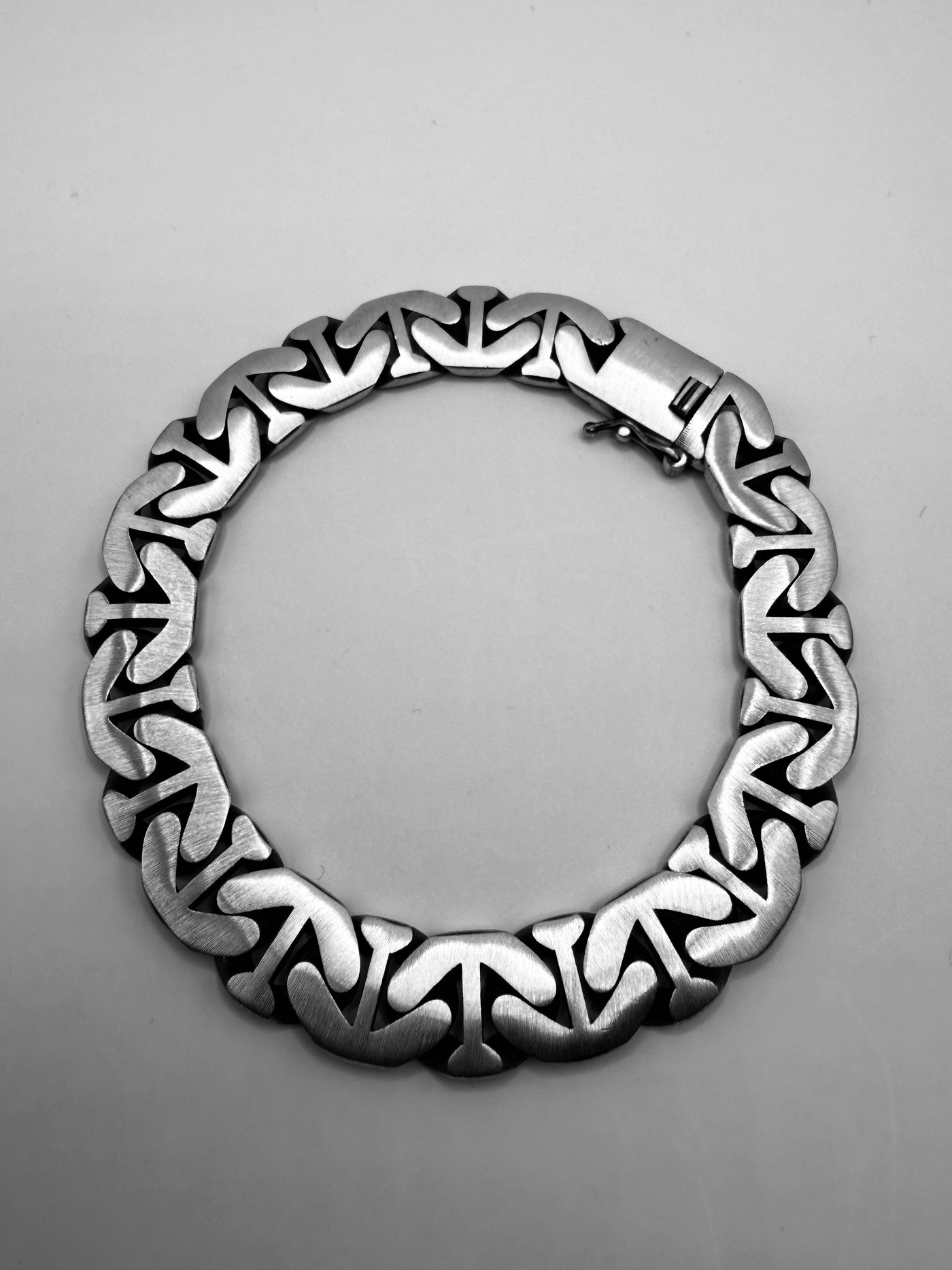 Nocturne Lock Bracelet — 45.6g 925 sterling silver curb bracelet