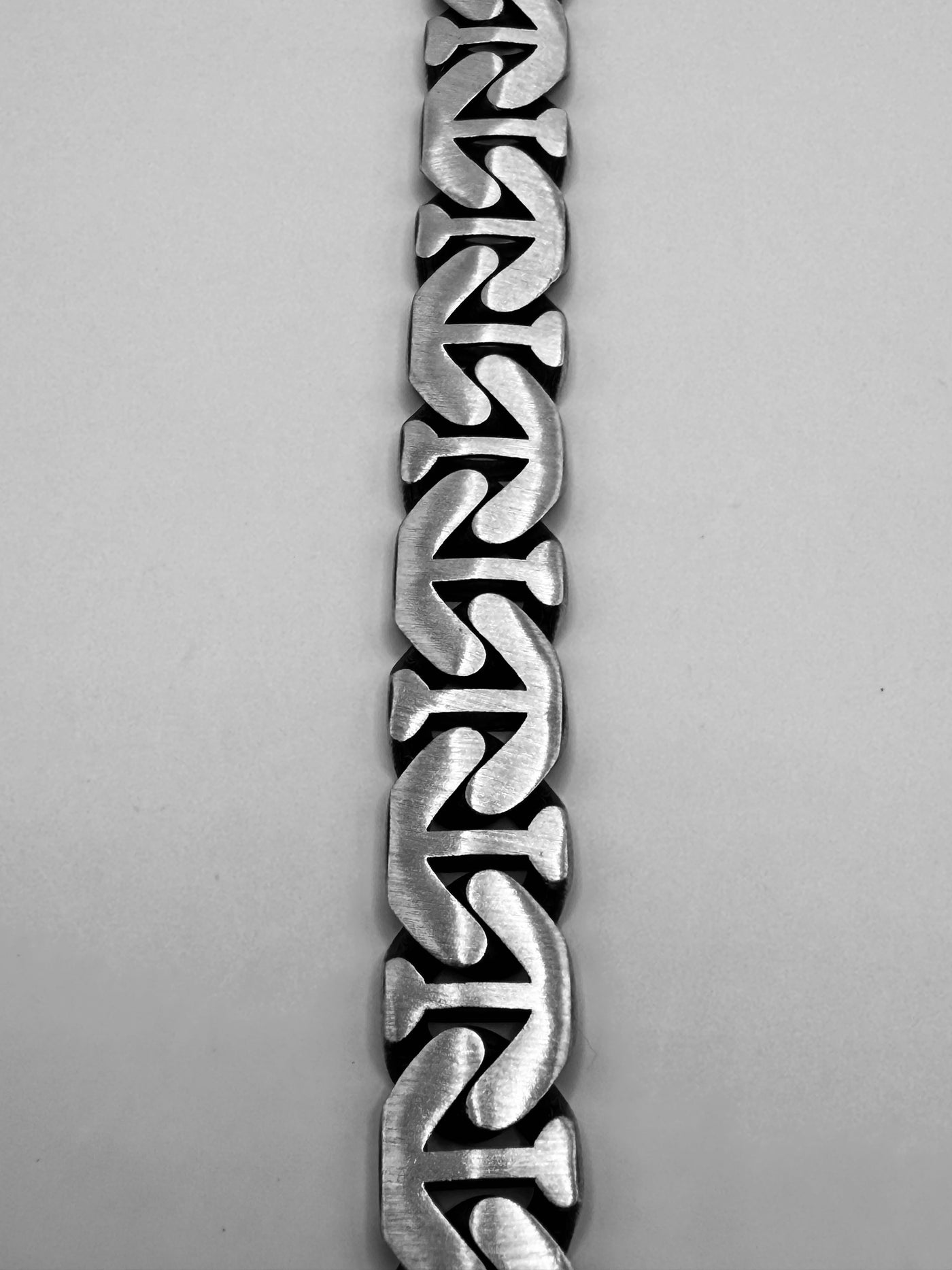 Nocturne Lock Bracelet — side profile